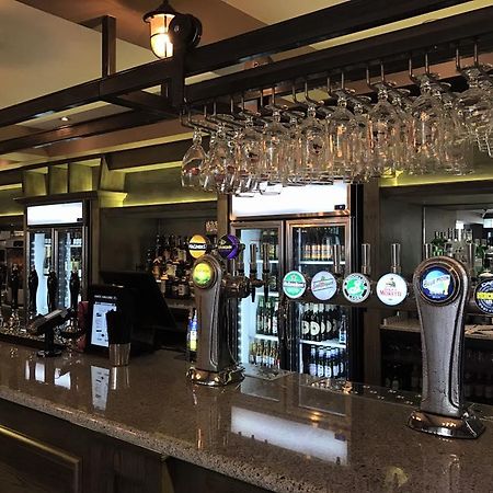 The Crown Hotel Wetherspoon Biggleswade Esterno foto