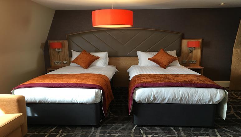 The Crown Hotel Wetherspoon Biggleswade Esterno foto