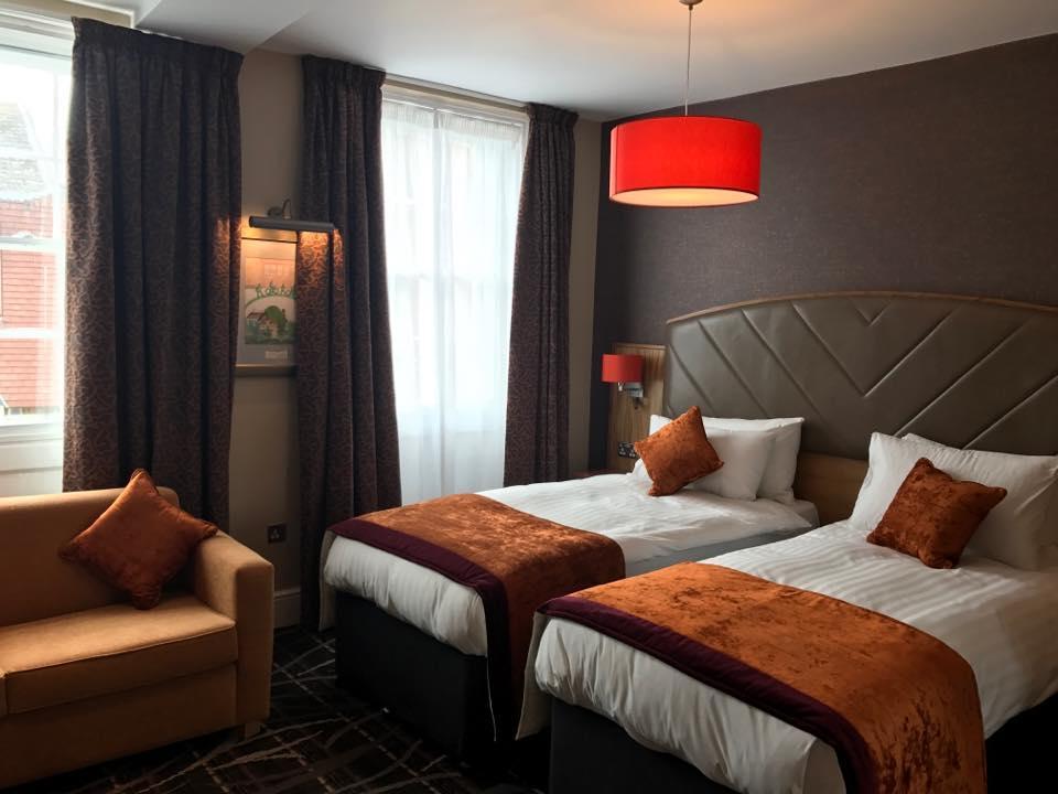 The Crown Hotel Wetherspoon Biggleswade Esterno foto