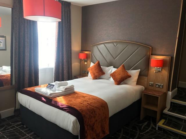 The Crown Hotel Wetherspoon Biggleswade Esterno foto