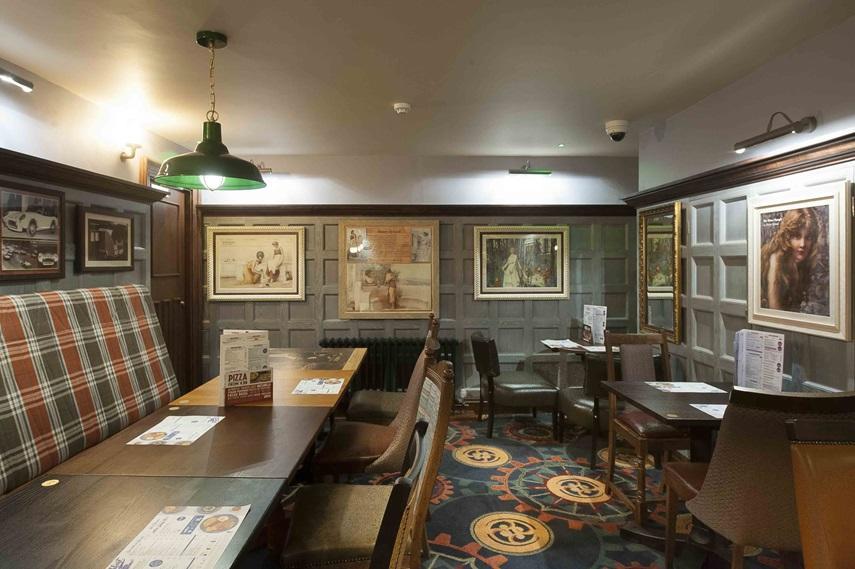 The Crown Hotel Wetherspoon Biggleswade Esterno foto