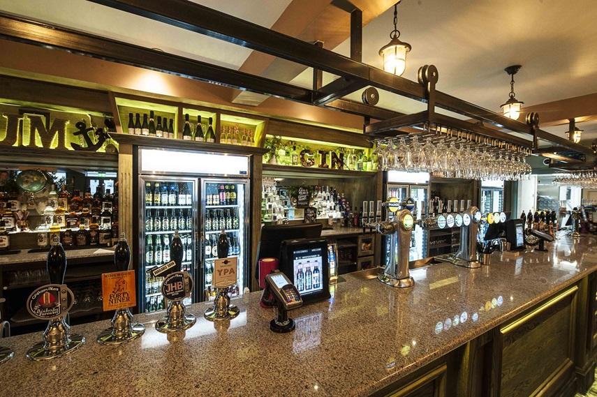 The Crown Hotel Wetherspoon Biggleswade Esterno foto