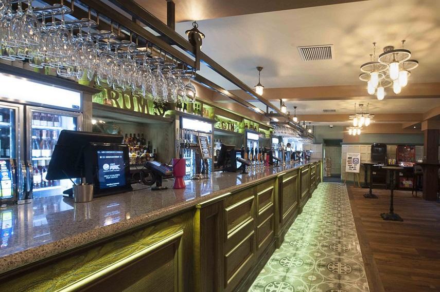 The Crown Hotel Wetherspoon Biggleswade Esterno foto